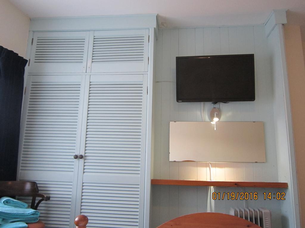 Queen Mary Inn Poole Ruang foto