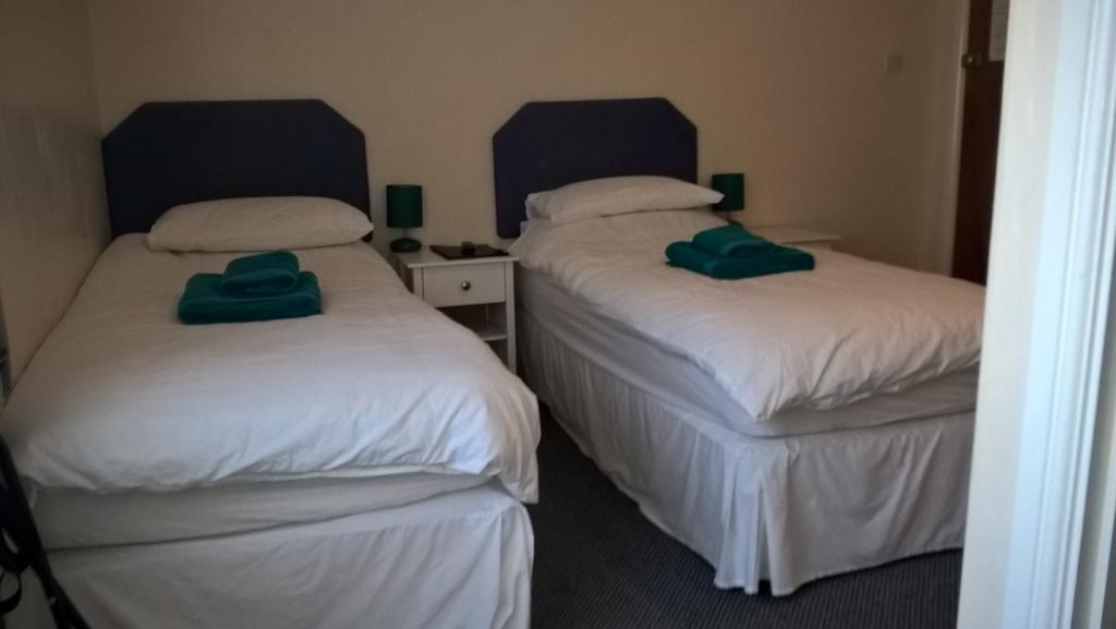 Queen Mary Inn Poole Bagian luar foto